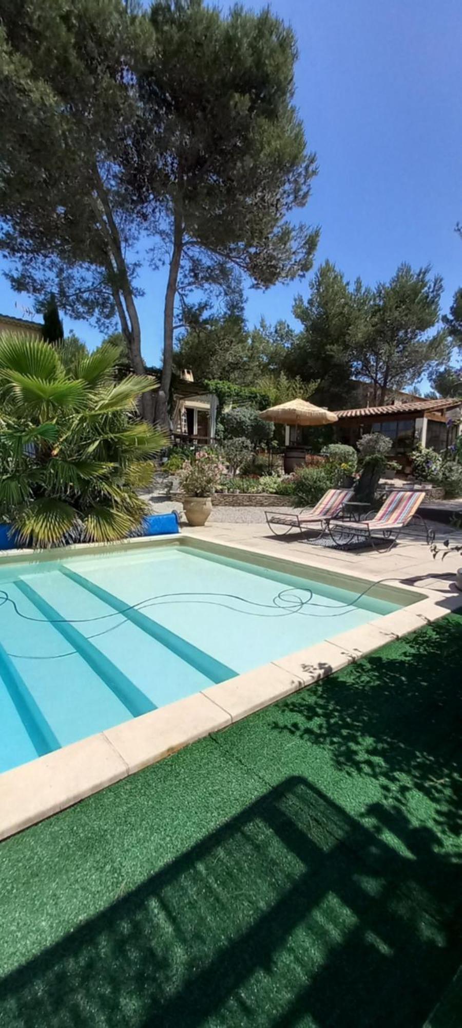 Les Coronilles Bed & Breakfast Beaucaire  Eksteriør bilde